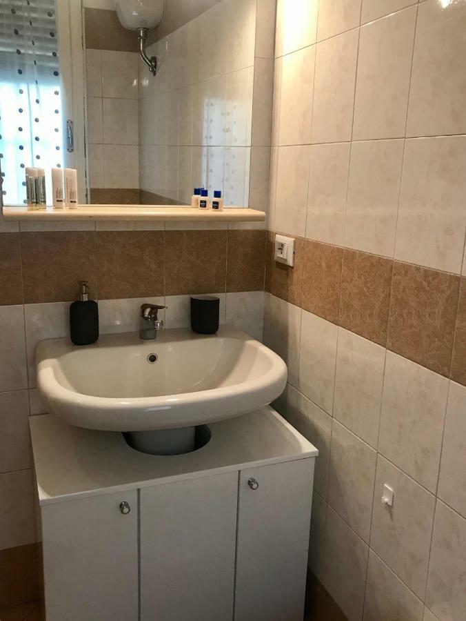 Cute Flat - Best Price - Wi Fi - Ac - Tv Firenze Bagian luar foto